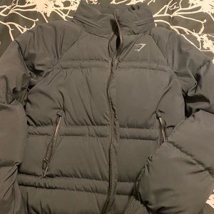 Gymshark women Small Black essential puffer jacket